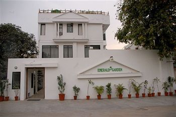 Emerald Garden Club Ltd. Hotel Джайпур Екстериор снимка